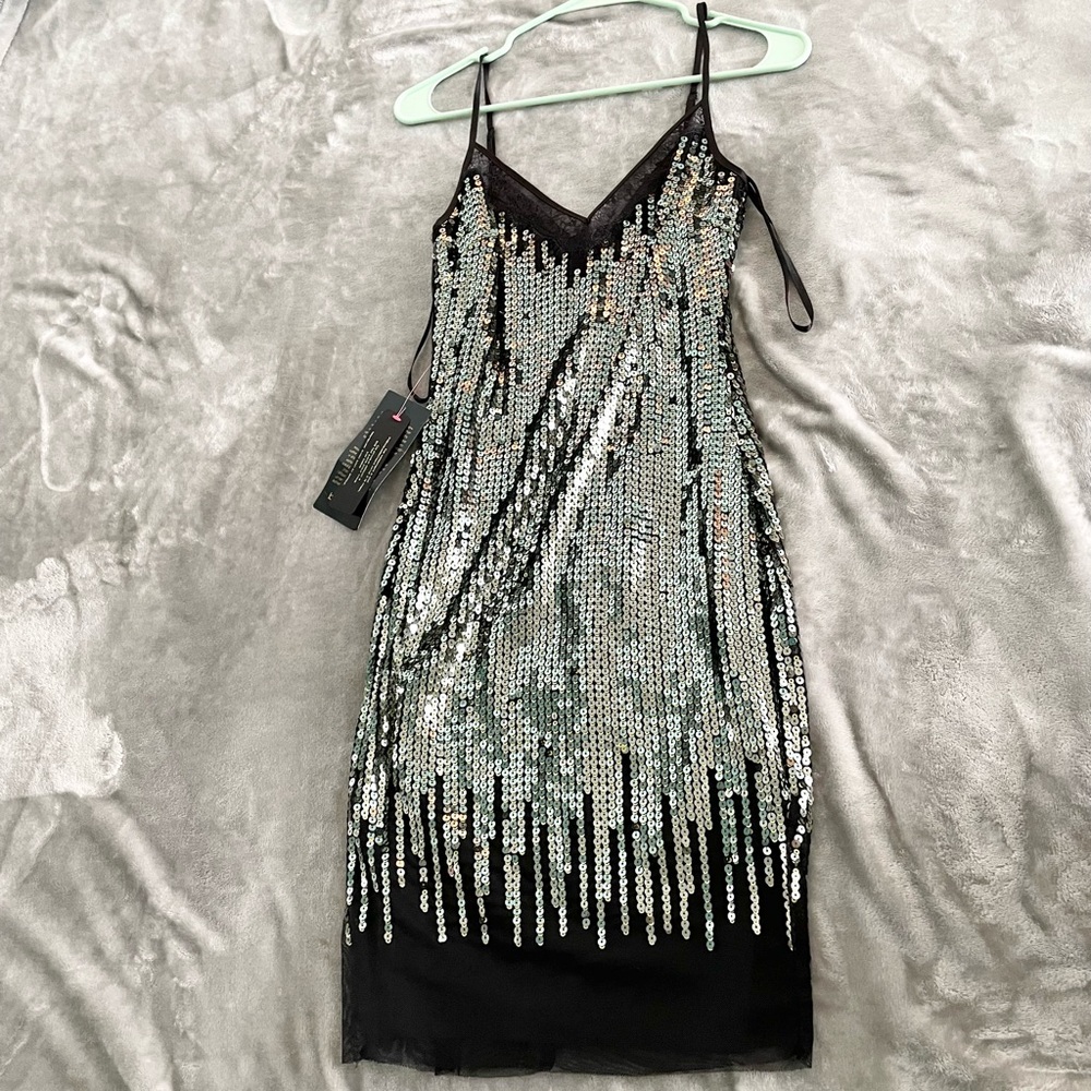 NWT bebe sequins and lace cocktail party mini dress